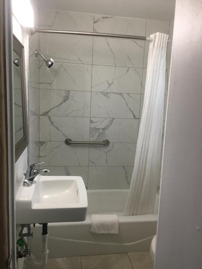 A1A Travel Inn Ormond Beach Buitenkant foto